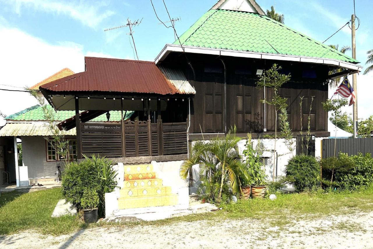 Oyo Home 90495 Homestay Kampung Kota Aur 双溪大年 外观 照片