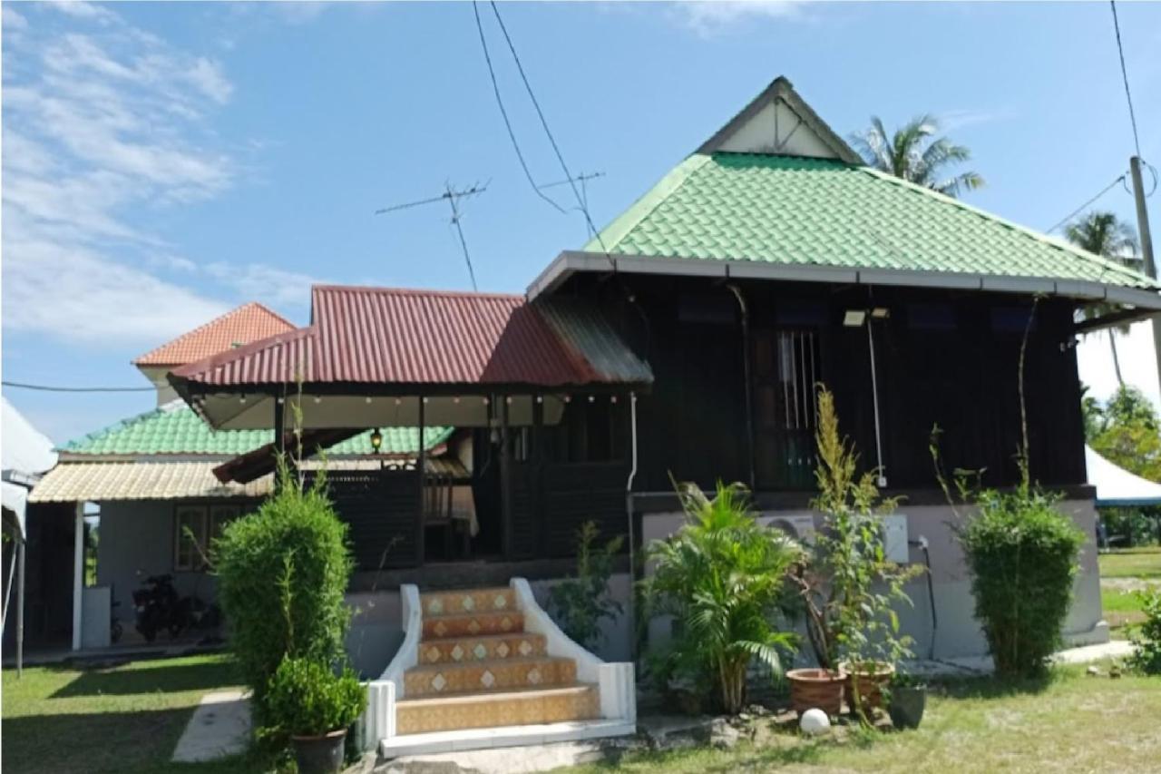 Oyo Home 90495 Homestay Kampung Kota Aur 双溪大年 外观 照片